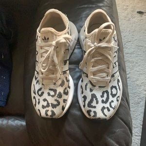 Adidas originals women’s swift run X shoes